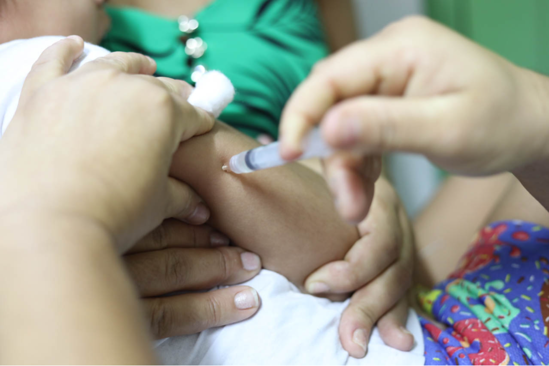 Campanha de multivacinação nas escolas da rede municipal de Cariacica vai até final de junho