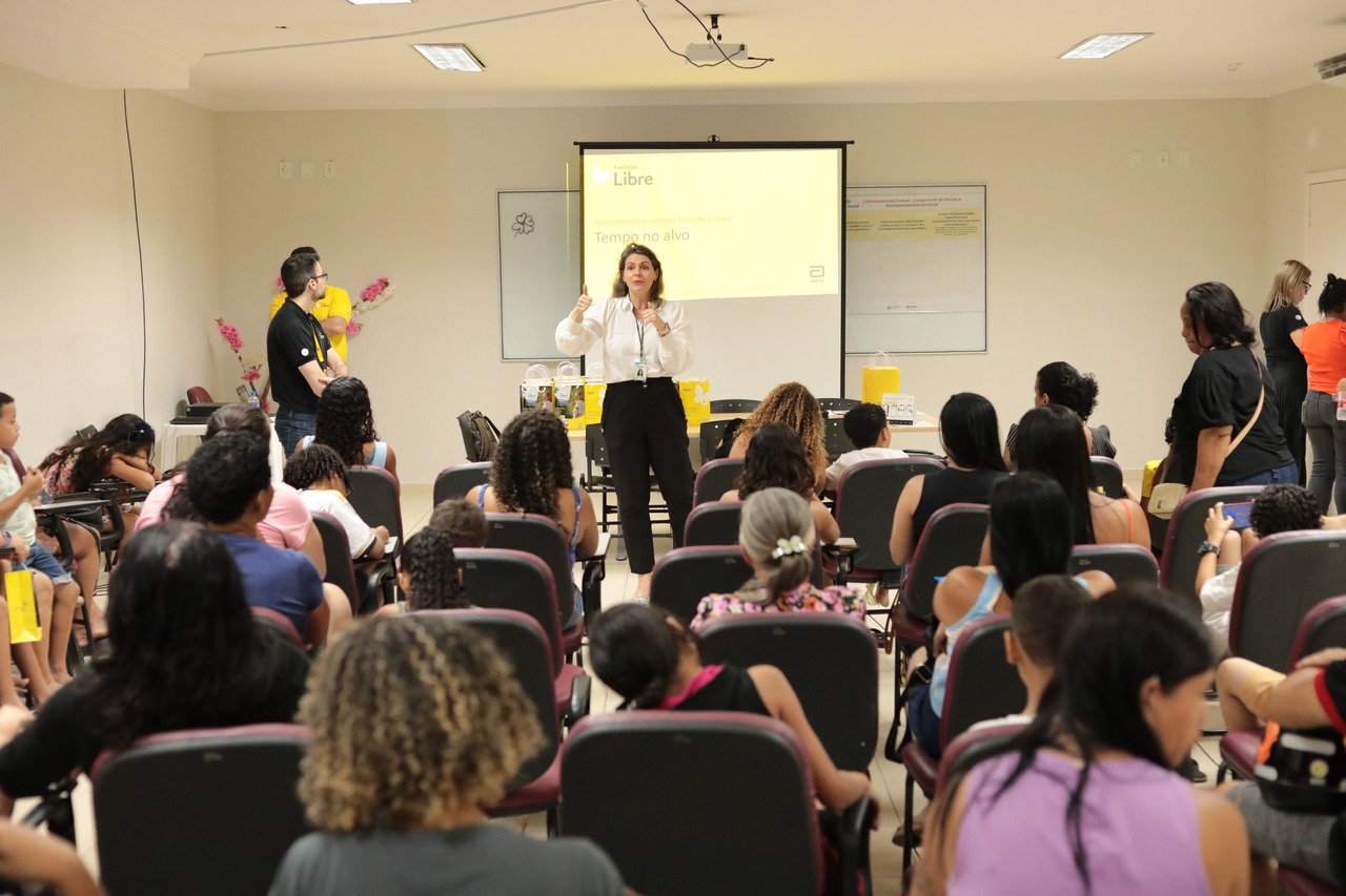 Secretaria de Saúde realiza reposição de sensores de monitoramento de glicose para crianças com diabetes