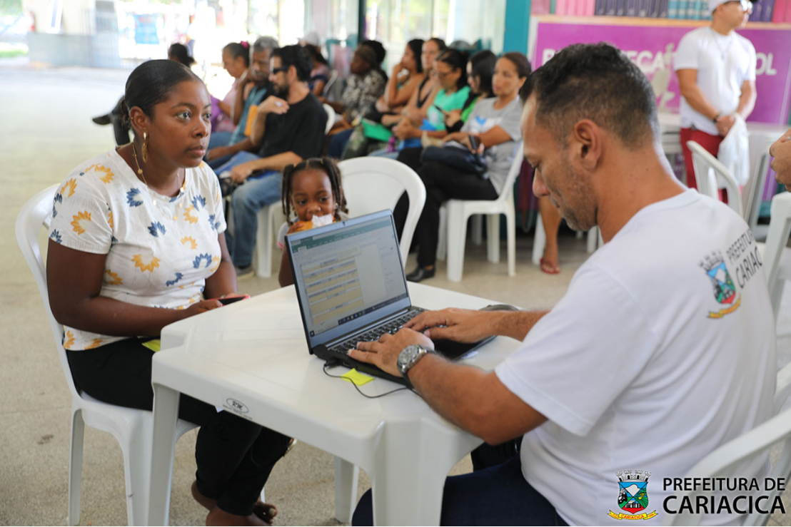 Mais de 250 pessoas são atendidas durante mutirão de empregos 
