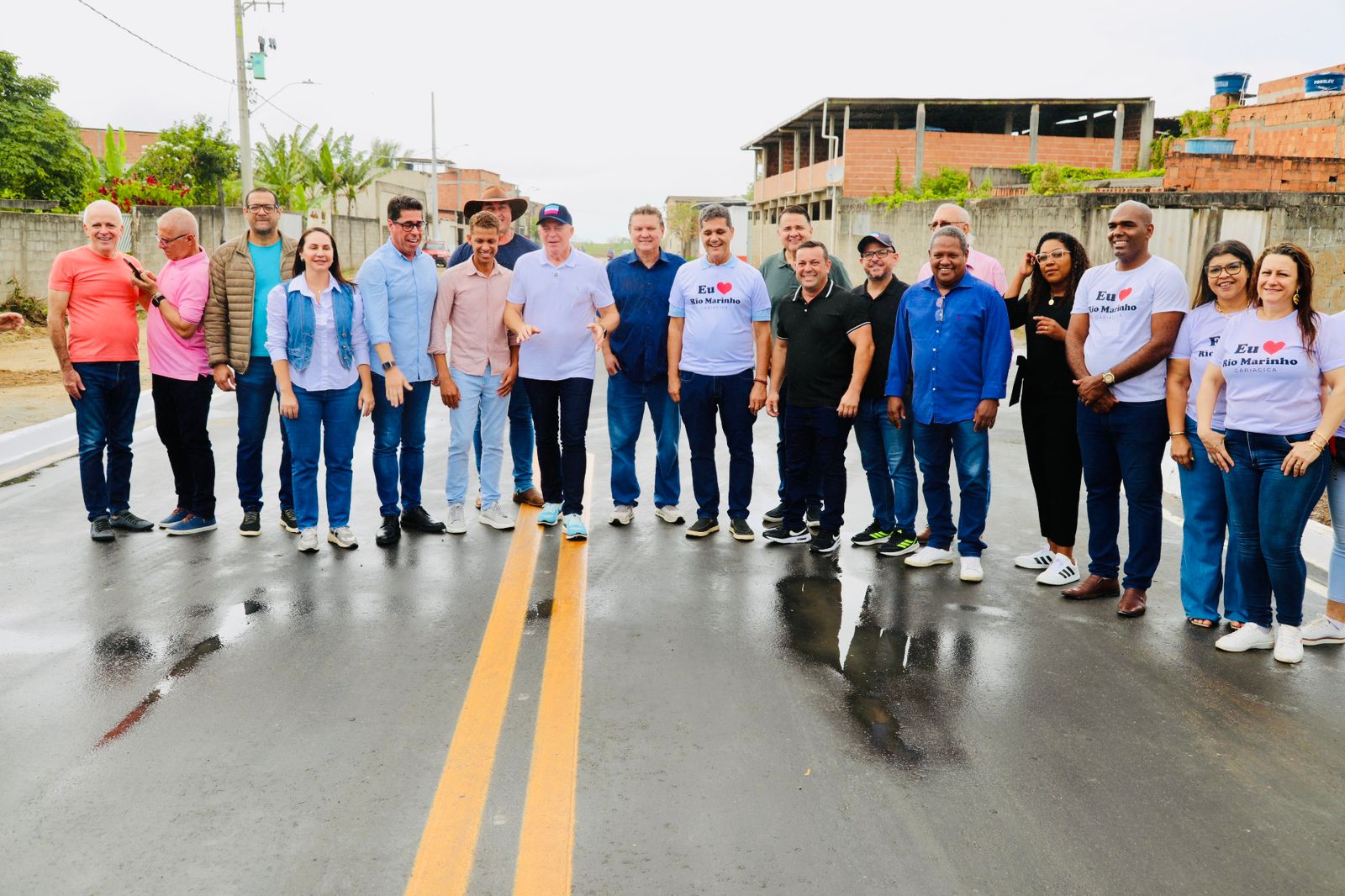 Prefeitura e Governo do Estado entregam obras concluídas de infraestrutura que beneficiam moradores de dez bairros de Cariacica