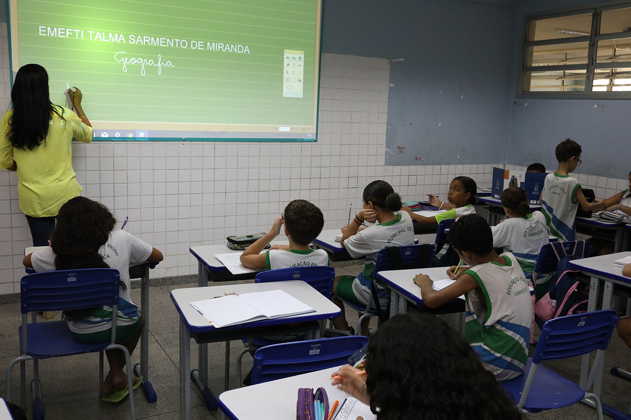 Secretaria Municipal de Educação convoca profissionais aprovados em processo seletivo 