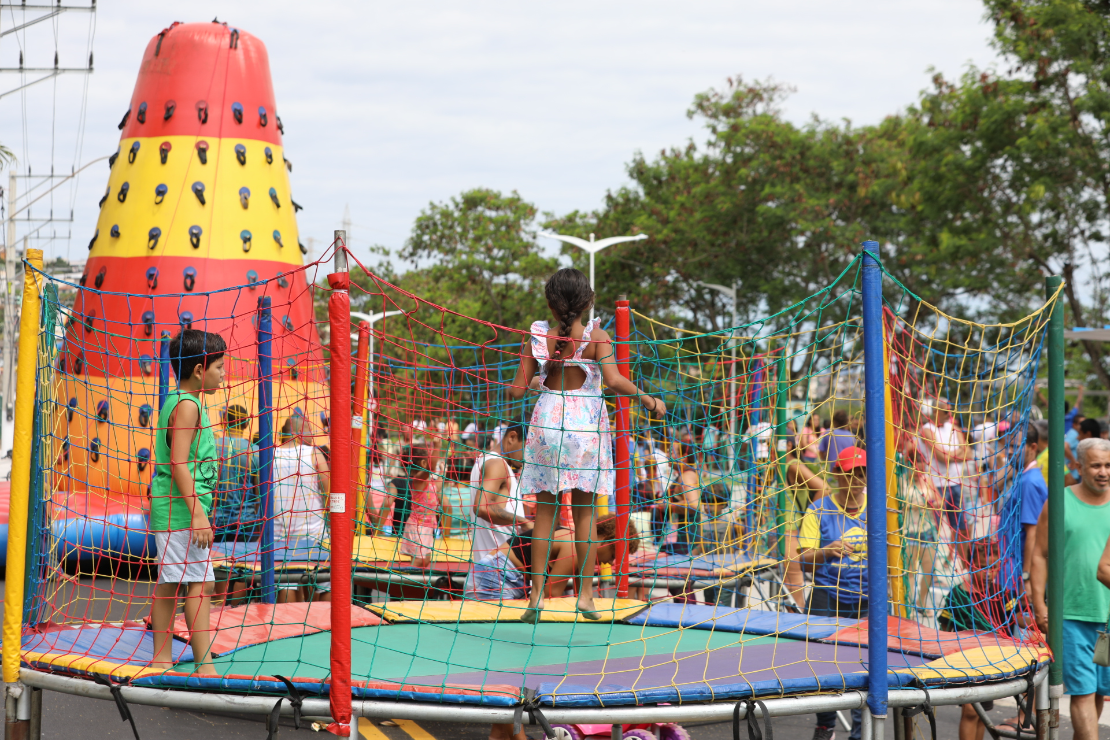 Carnaval 2024: matinê e Rua de Lazer com brinquedos na Nova Orla neste domingo (11)