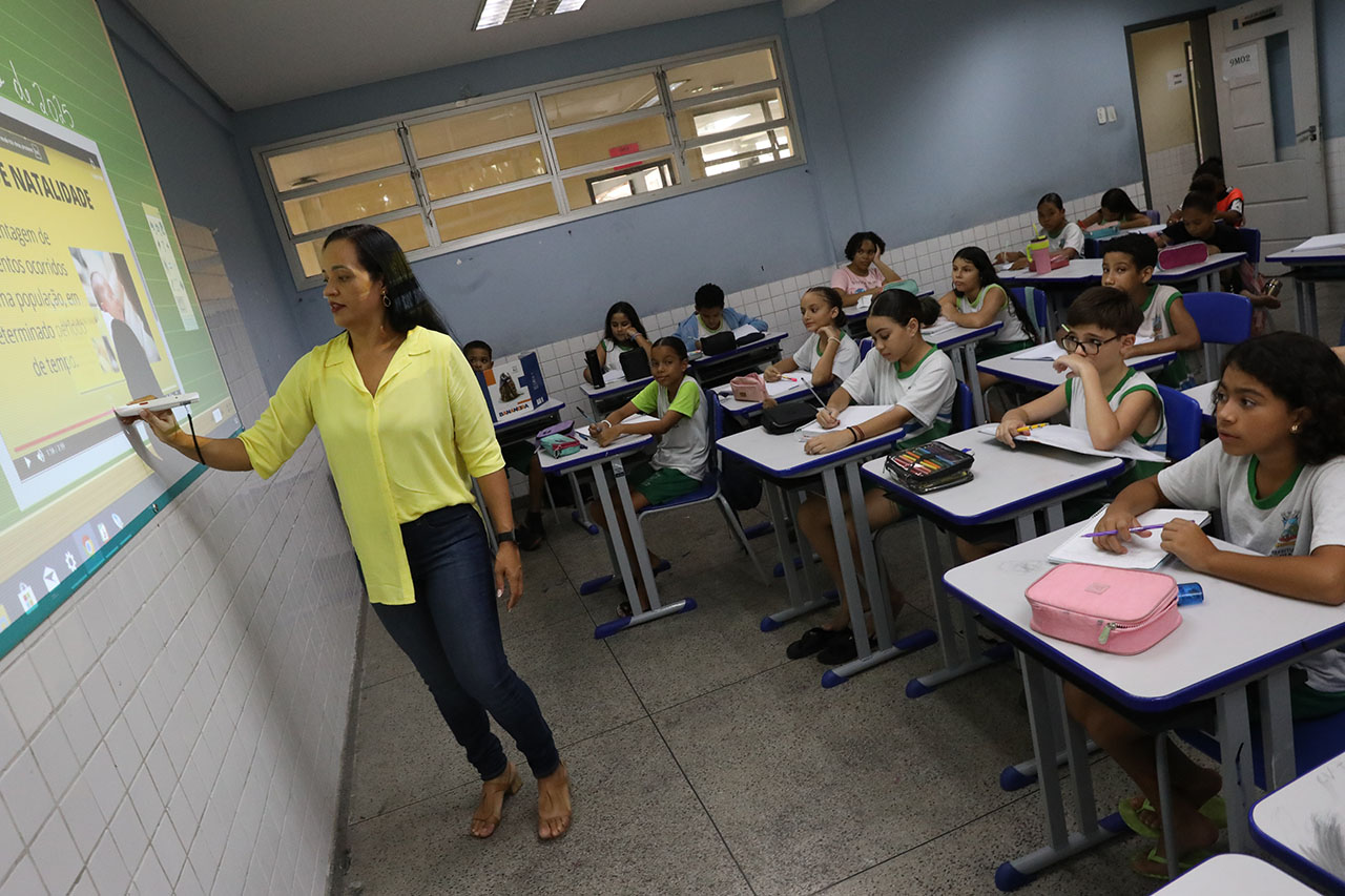 Prefeitura de Cariacica convoca professores efetivos aprovados em concurso público