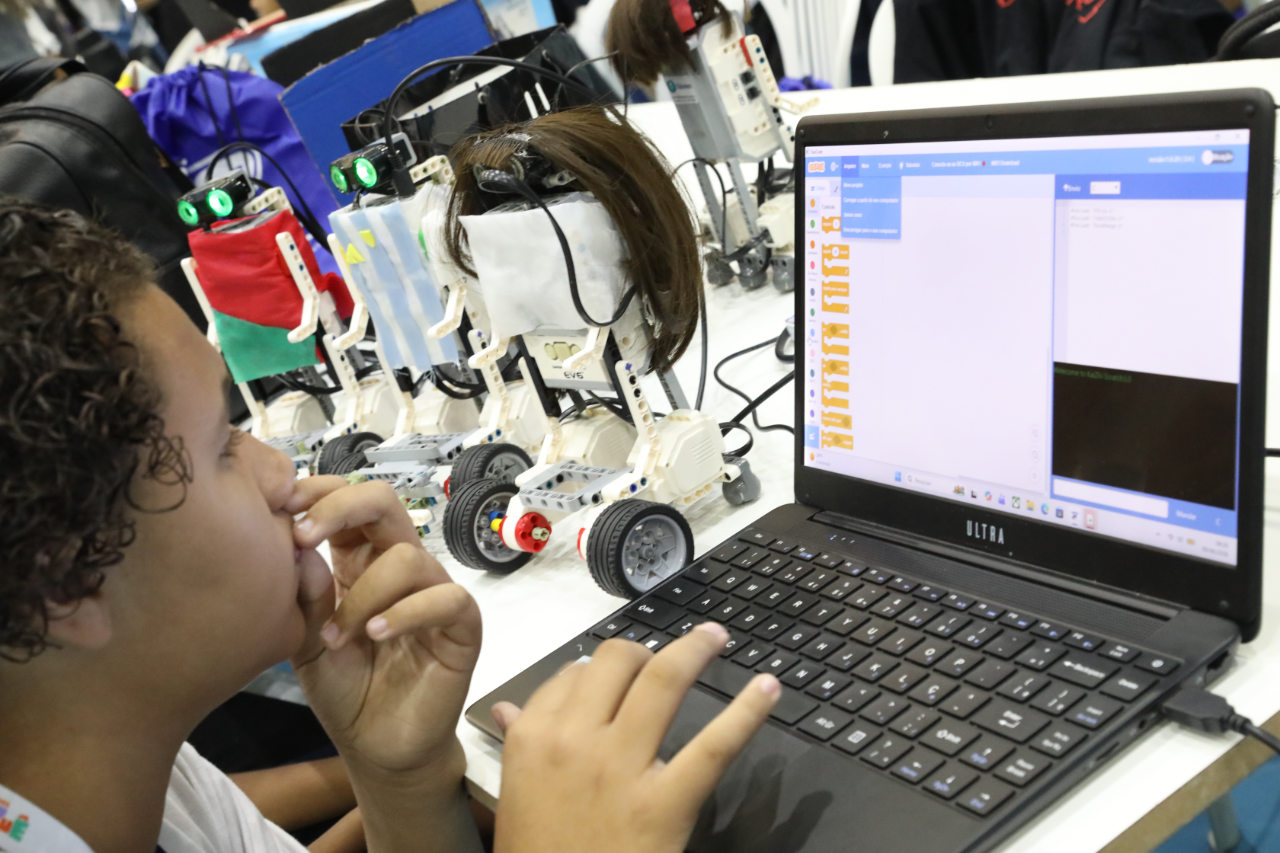 Torneio de Robótica marca primeiro dia da Feira de Ciência, Tecnologia e Inovação de Cariacica