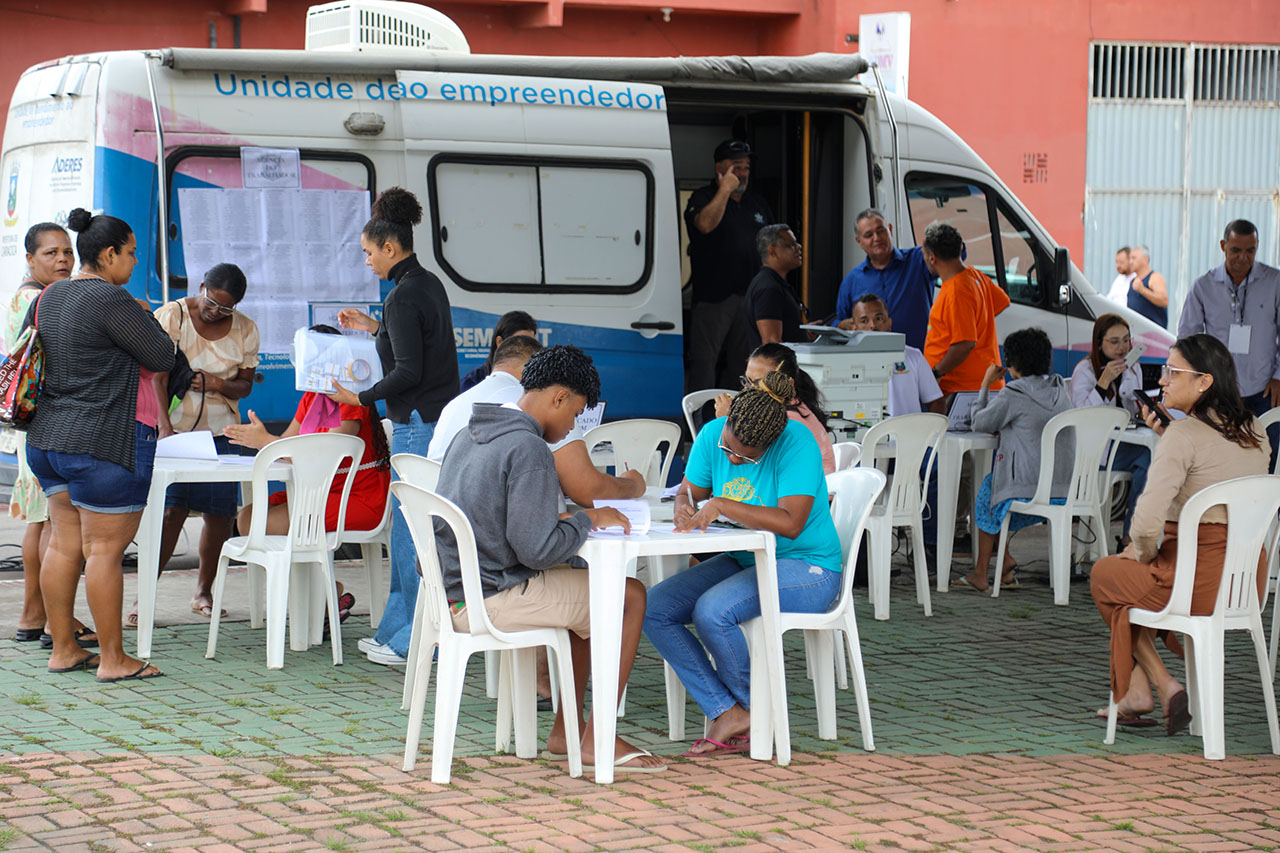 Projeto “Desenvolvimento na Praça” leva serviços e oportunidades de emprego a Jardim Botânico